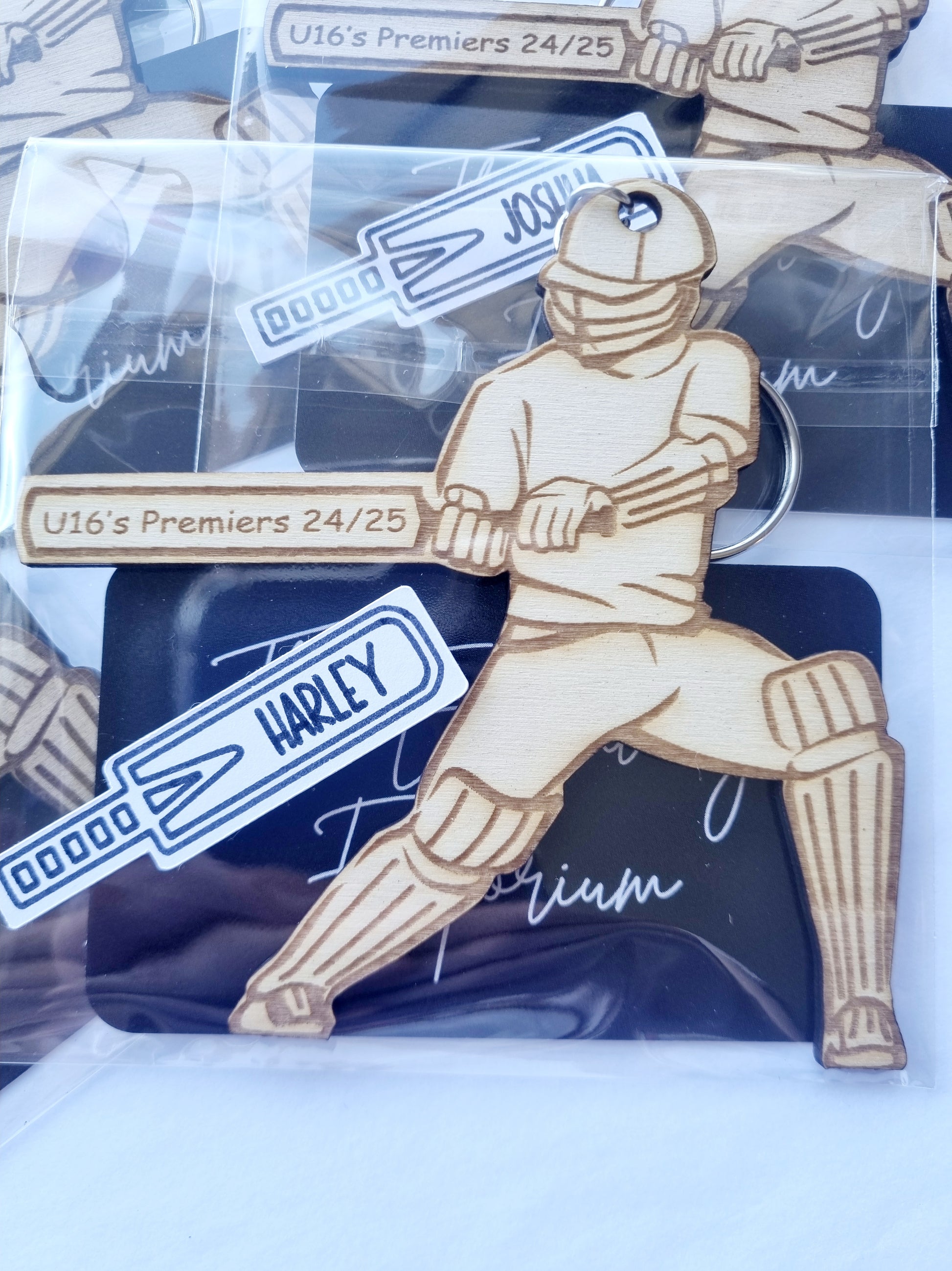Cricket Batter Keyring – Personalised Gift for Cricket Lovers & Coaches