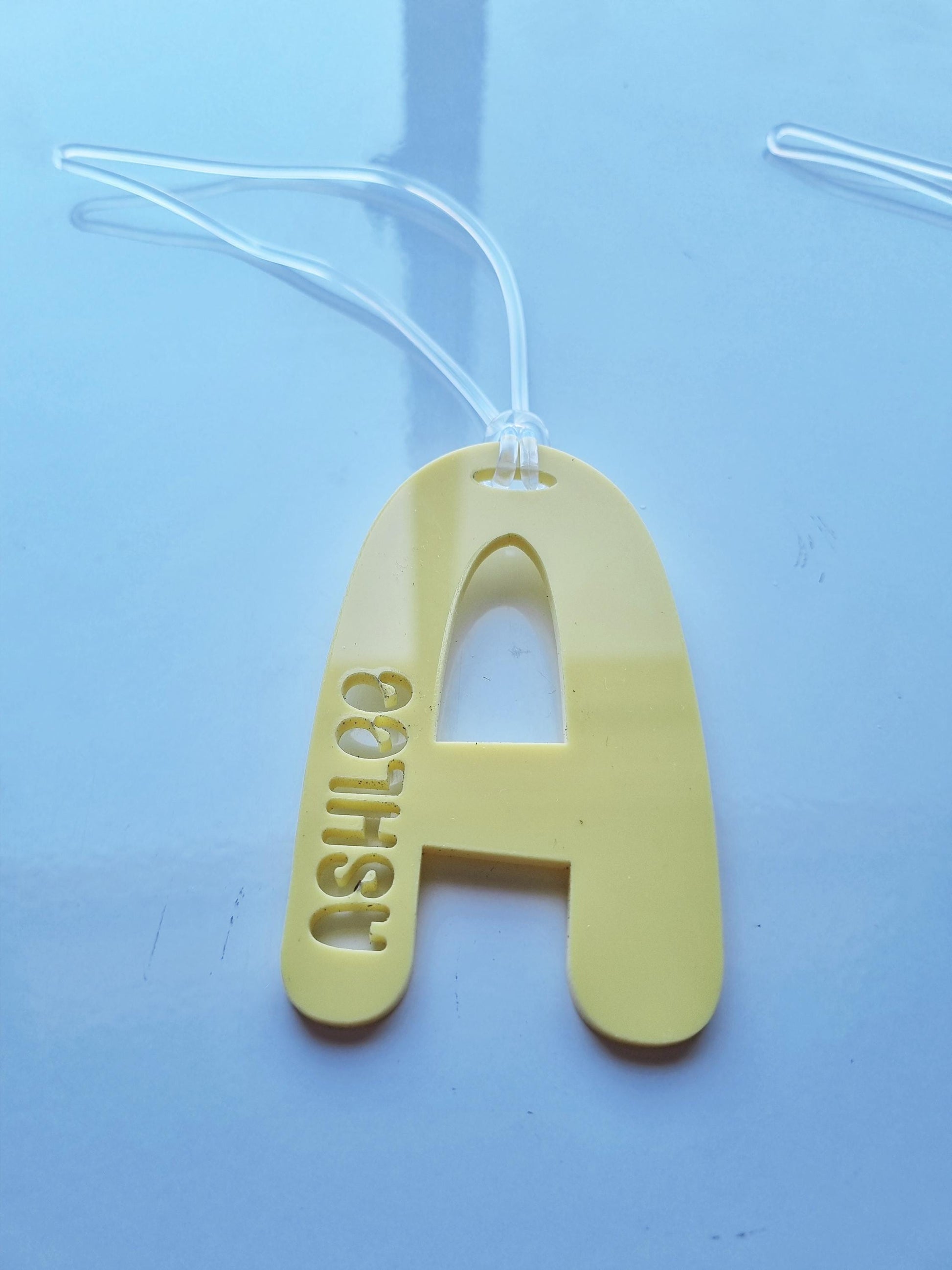 Personalised Letter Bag Tag for Kids, Acrylic Keyring, Custom Backpack Tag & Keychain for Kindergarten