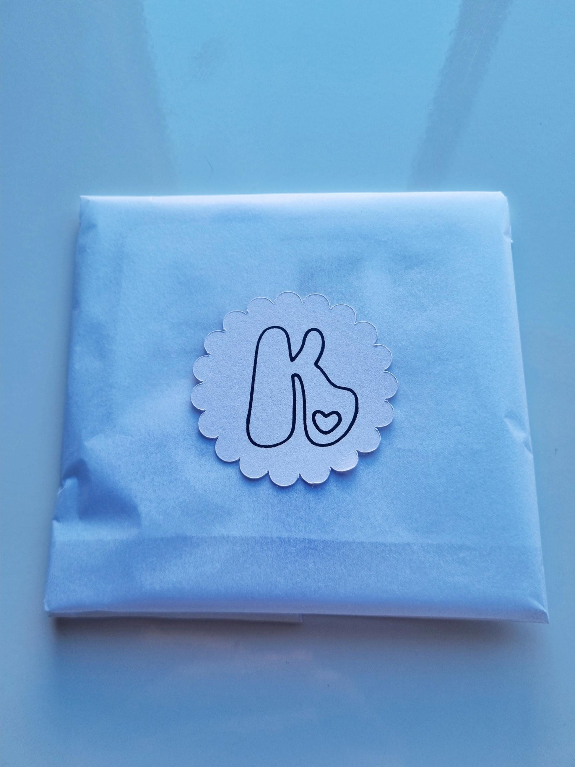 Personalised Letter Bag Tag for Kids, Acrylic Keyring, Custom Backpack Tag & Keychain for Kindergarten