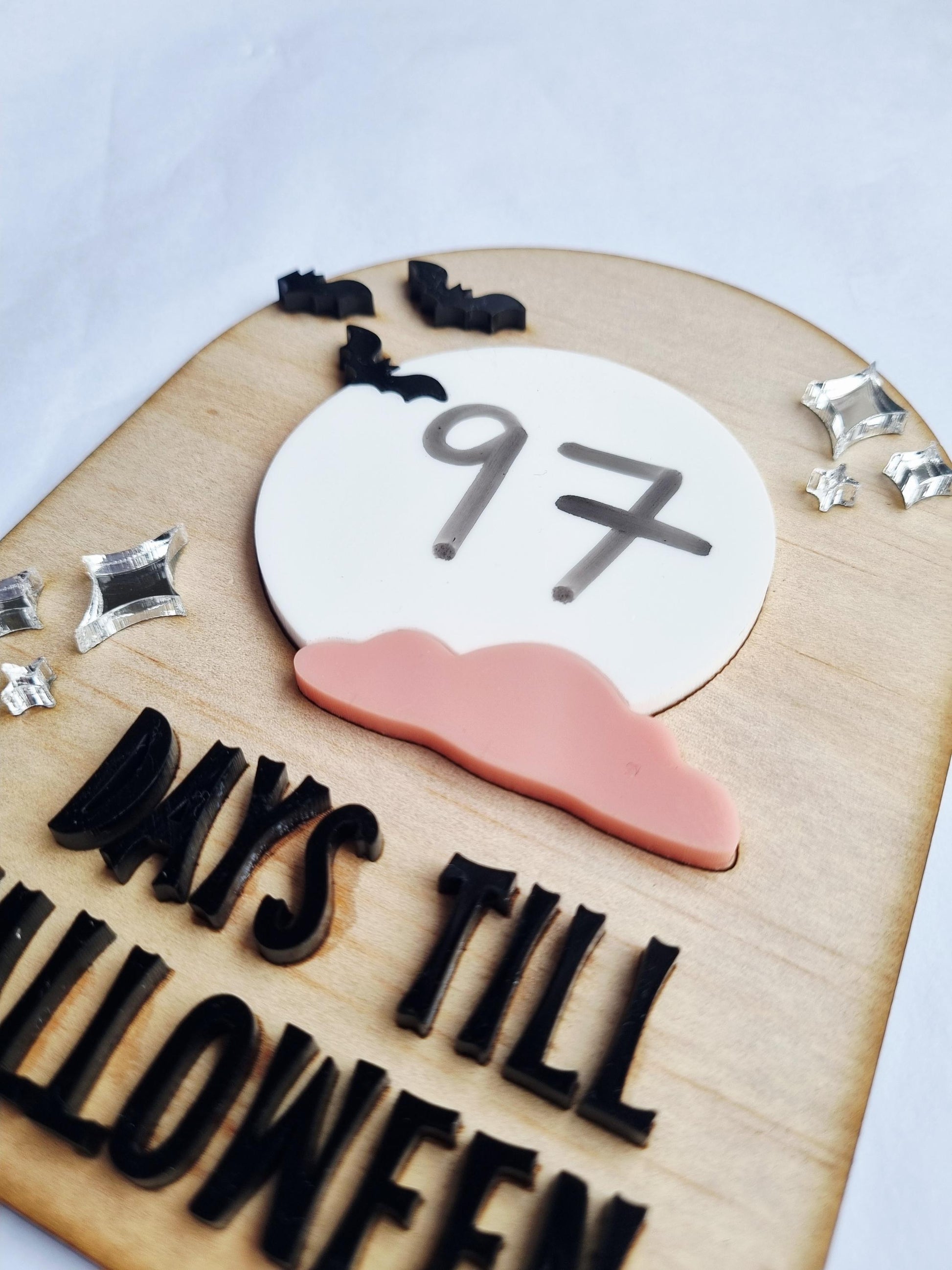 Halloween Countdown Plaque - Reusable Wooden Sign