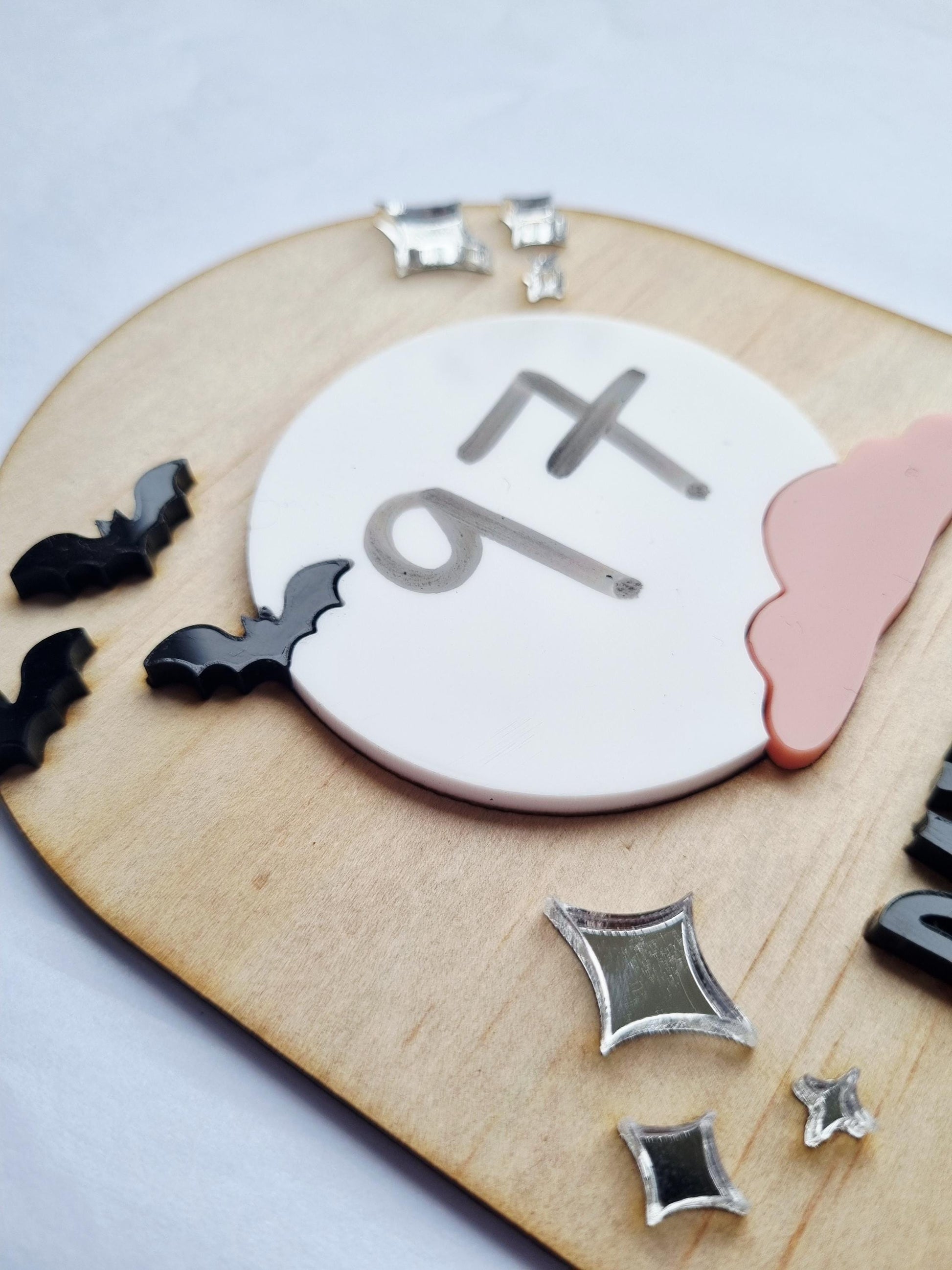 Halloween Countdown Plaque - Reusable Wooden Sign